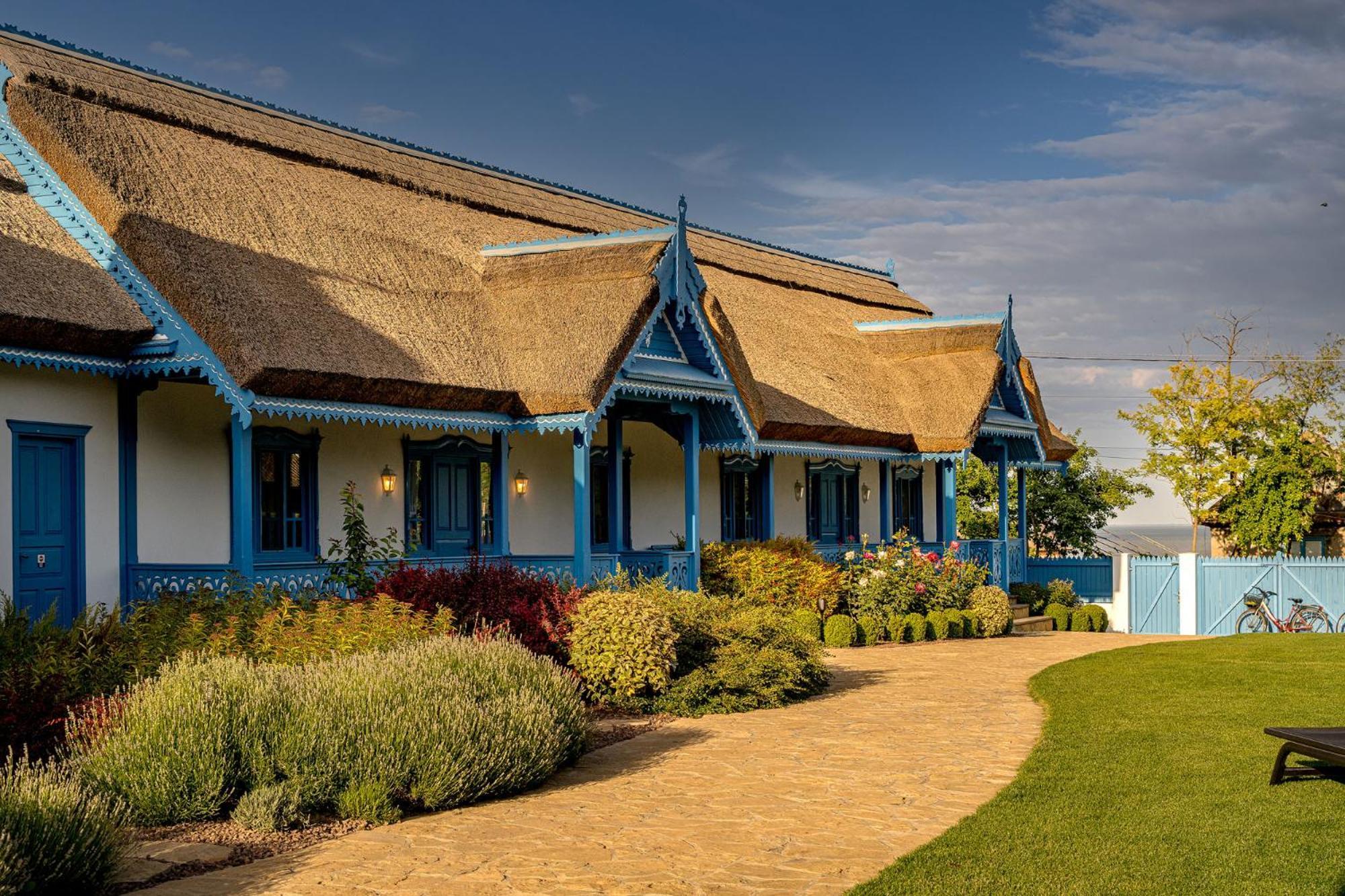 Casa Filip Din Sarichioi Hotel Exterior photo