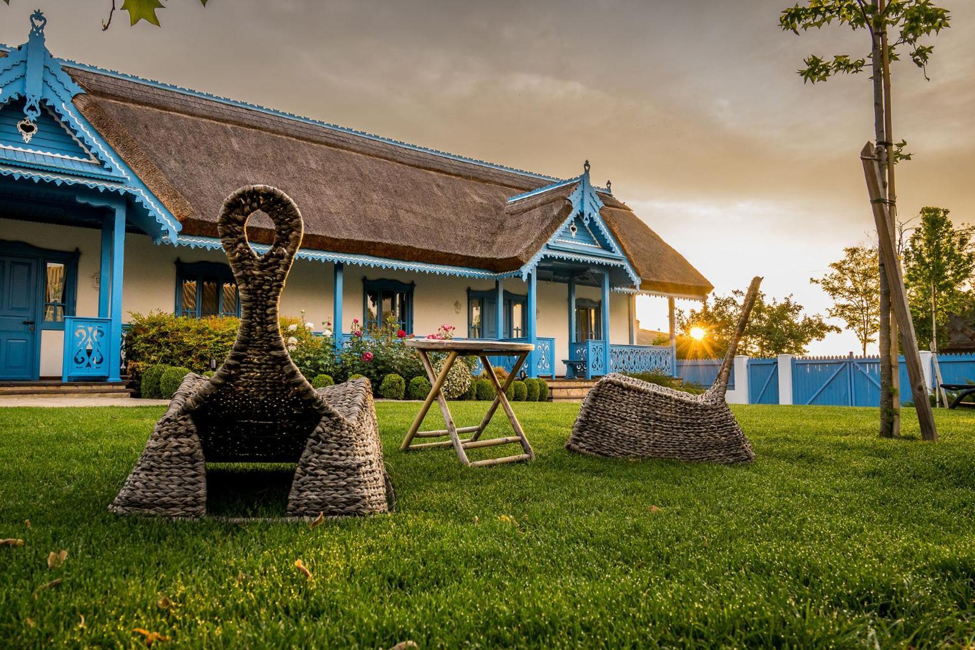 Casa Filip Din Sarichioi Hotel Exterior photo